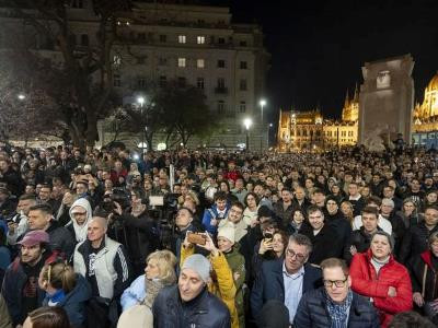 Massive Pro- and Anti-Orbán Demonstrations in Budapest