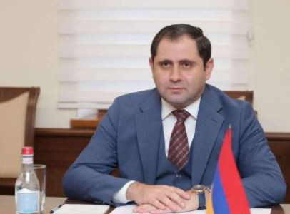 Հայաստանը միայն նոր սերնդի զենք է գնում. դիվերսիֆիկացիայի խնդիրը լուծված է. ՀՀ պաշտպանության նախարար
