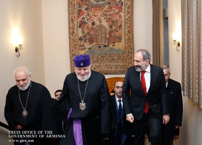 «Փաստ». Հայ առաքելական եկեղեցին՝ վերջին պատնեշը քաղաքական «բեսպրեդելի» դեմ