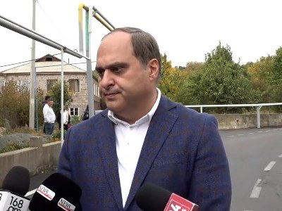 Քննչական հրավիրված քահանաների տների մոտ ոստիկաններ են նկատվել, նույնիսկ երկուսին բռնել են. Արա Զոհրաբյան