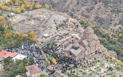 Նման վարչական ռեսուրսի չարաշահմամբ էդքան մարդ հավաքելը հենց նշանակում է, որ ժողովուրդը դեմ է. Հակոբյան