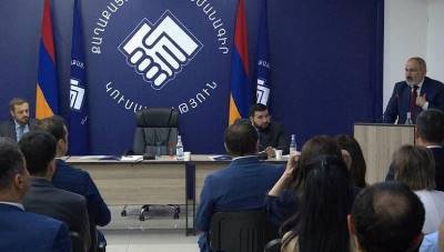 «Грапарак»: В рядах правящей команды есть подозрение, что Пашинян идет на внеочередные выборы