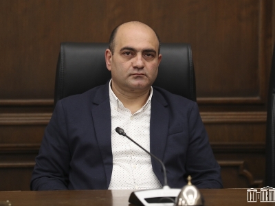 Ասֆալտն արեք, բայց խոստումնե՞րդ ինչի չեք կատարում․ թոշակառուն ասում է՝ թոշակն ինչի՞ չեք բարձրացնում. Ավետիսյան