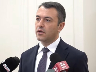 Armenia government considering taking real estate from Holy Etchmiadzin?