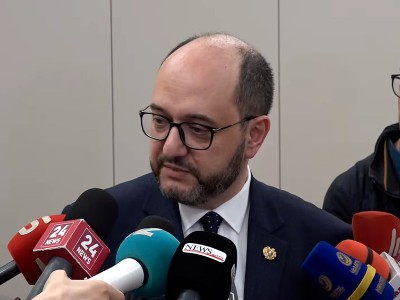 «Եղել են ինձ ճնշելու փորձեր, բայց ռեկտորը հասկացել է, որ դա վատ հետեւանքներ կունենա ԵՊՀ–ի համար». Արայիկ Հարությունյան