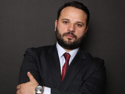 «Հանցափաստ պարունակող ոչինչ չկա». Կոչուբաևը՝ կաթողիկոսի եղբոր եւ նրա որդու ձերբակալության մասին