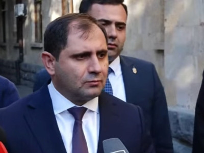 Ես տիրապետում եմ իմ ենթակաների գործունեությանը, այլ խնդիր է, որ դուք չեք տիրապետում. Պապիկյանը՝ լրագրողին