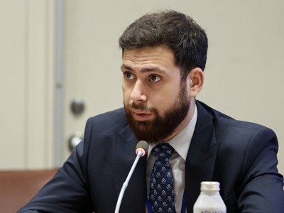 What gift Armenia deputy FM received from Turkey special representative
