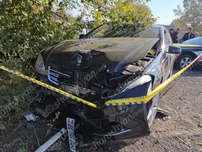 Արտաշատում բախվել են «Mercedes»-ն ու «Volkswagen»-ը. վերջիններս հայտնվել են երթևեկելի գոտուց դուրս. կա վիրավոր