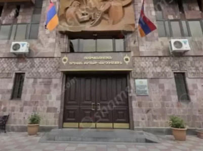 Քաղաքացին փոխանակման համար տաքսու վարորդին է տվել է 15 մլն դրամ և 20 000 դոլար, քիչ հետո հասկացել է, որ իրեն խաբել են