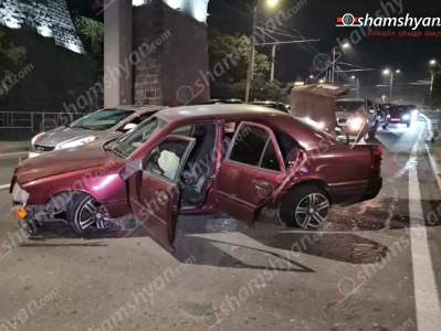«Բելլաջիո»–ի մոտ «Mercedes»-ը բախվել է բազալտե եզրաքարերին, էստակադայի հենասյանը և հայտնվել երթևեկելի գոտում