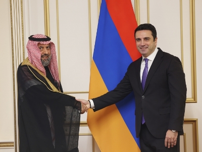 Ալեն Սիմոնյանն ընդունել է Սաուդյան Արաբիա-Հայաստան բարեկամական խմբի ղեկավարի գլխավորած պատվիրակությանը