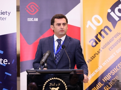 Արհեստական բանականությունն անճանաչելիորեն կփոխի մեր կենցաղը. Հակոբ Արշակյանը՝ Ինտերնետ կառավարման 10-րդ համաժողովում