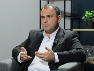 Իմ ընտրվելու դեպքում թույլ չենք տալու, որ Փաշինյանը հոգևոր հավաք անցկացնի Էջմիածնում. Սևակ Խաչատրյան