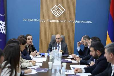 «Грапарак»: Пашинян даже запретил своим товарищам по команде разводиться