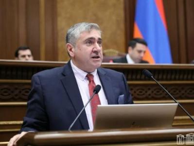 Կառավարությունը և քաղաքական մեծամասնությունը քաղաքացիներին համոզում էին, որ պետական պարտքի մեջ վատ բան չկա․ ընդդիմադիր