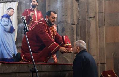 «Հրապարակ». Փաշինյանը կաթողիկոսին գահընկեց անելու ծրագրի «տակ է մնացել». Ինչ է նա մտածում