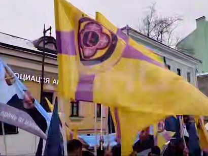 У посольства Армении в Москве прошла акция с требованием освободить архиепископов и Самвела Карапетяна