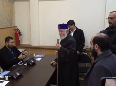 Католикос Всех армян прибыл на выборы