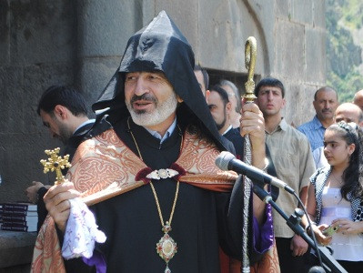 Архиепископ об участии премьер-министра в литургии: Он имеет на это право