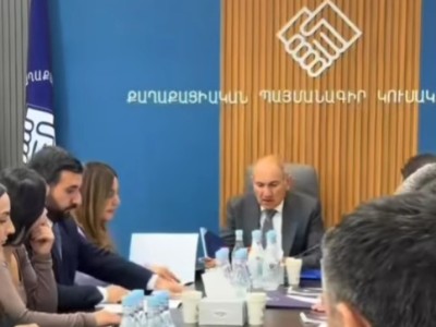 Մեխակյանը ներկա է եղել ՔՊ վարչության նիստին. Փաշինյանը շնորհավորել է նրան