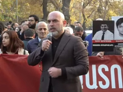 Այսօր Հայաստանում մարդկանց ձերբակալում են հայ լինելու համար․ Արմեն Աշոտյան