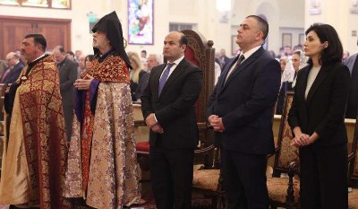 Նարեկ Մկրտչյանը ԱՄՆ-ում ՀԱԵ Արևմտյան թեմի Սրբոց Ղևոնդյանց մայր տաճարում սուրբ և անմահ պատարագի է մասնակցել