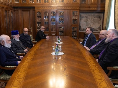 Գարեգին Բ–ն Գերմանիայի Ավետարանական եկեղեցու պատվիրակության հետ քննարկել է տարածաշրջանային զարգացումները
