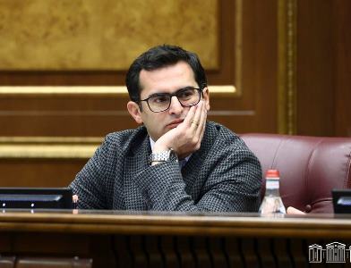 Временное исполнение обязанностей  спикера парламента Армении возложено на Акопа Аршакяна