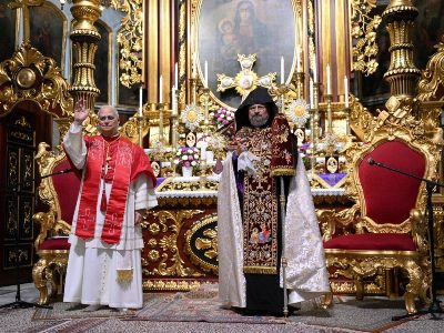 Pope prays at Armenian church on last day of Turkey visit, conveys greetings to Catholicos