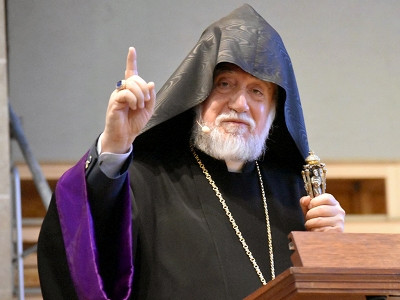 Aram I to Armenia authorities: Refrain from nation-destroying attempts to divide the Church