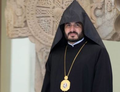 «Իրավունք». Ի՞նչ է ասել Նարեկ Սրբազանը մտերիմ շրջապատում