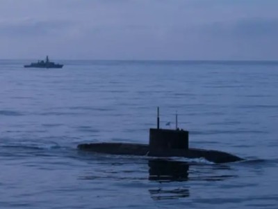 В британских водах опять появилась российская подлодка