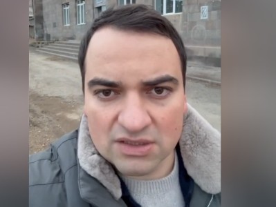 «По-нашему»: Власти закрывают школы в Сюнике