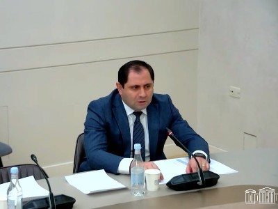 Armenia parliament standing committee discusses – in second reading – future of conscripts