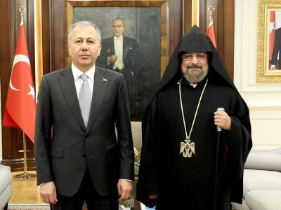 Армянский патриарх Константинополя встретился с министром внутренних дел Турции