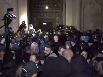 Situation remains tense at Mother See