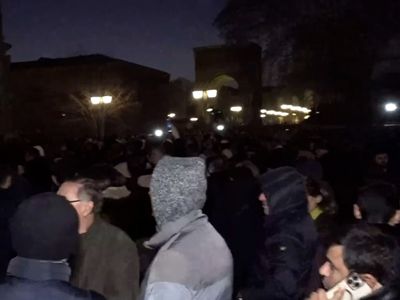 Напряженная ситуация в духовной столице Армении – специальный выпуск на русском