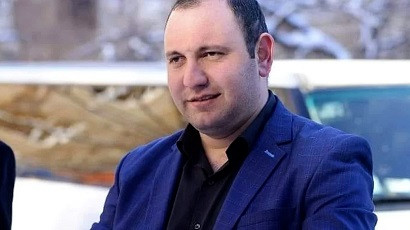 После двух месяцев незаконного ареста освобождён члены структуры «Айакве» в Гюмри Каруш Овеян
