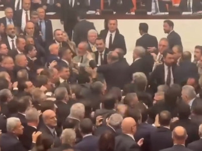Turkey MPs brawl during budget debates