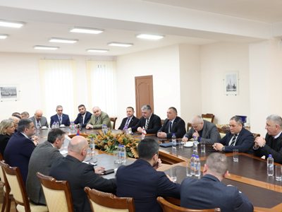 Armenia, Georgia discuss prospects for defense cooperation