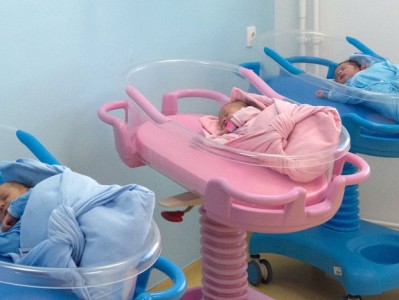Woman who was mixed up with another baby in maternity hospital receives nearly €1M in compensation
