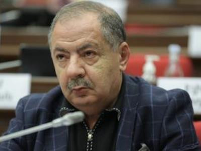 Агвана Варданяна, его сына, супругу и дочь пригласили в Генеральную прокуратуру Армении