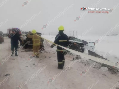 В Армении в результате ДТП госпитализированы три человека