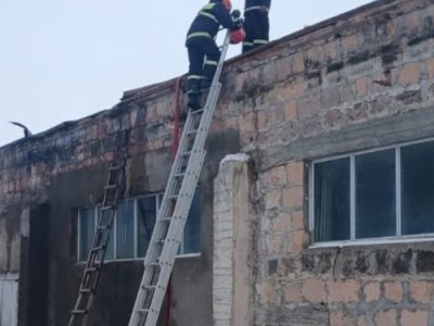 Հրդեհ է բռնկվել Վարդենիս քաղաքի նախկին պանրի գործարանում