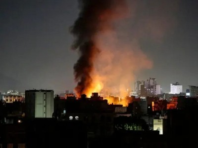 Saudi Arabia strikes Yemen’s Mukalla port