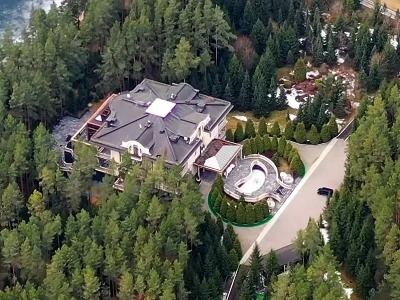 Жители Валдая не заметили прилета и уничтожения почти сотни дронов рядом с резиденцией Путина
