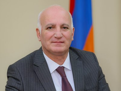 Месроп Месропян поздравил соотечественников с Новым годом и Рождеством