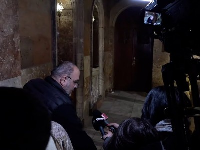 Богослужение в храме Святого Саркиса при участии Пашиняна проведет отец Арарат