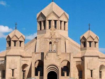 Entire political elite is at Yerevan's St. Gregory the Illuminator Cathedral on PM Pashinyan's instructions